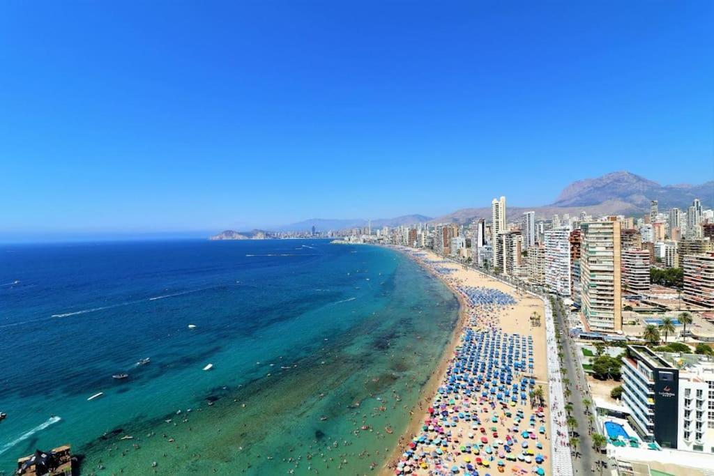 Luxurious 2-Bedroom Apt With Stunning Views, 1St Line On Levante Beach, Benidorm Bagian luar foto