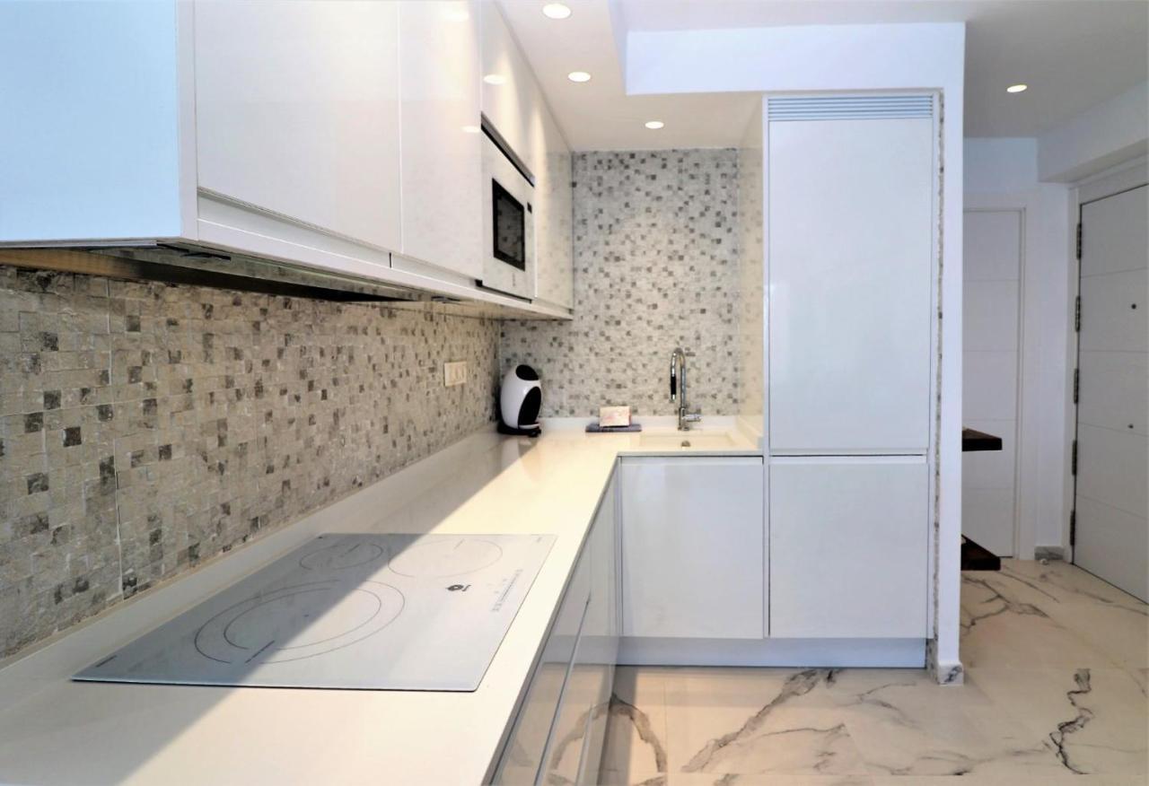 Luxurious 2-Bedroom Apt With Stunning Views, 1St Line On Levante Beach, Benidorm Bagian luar foto