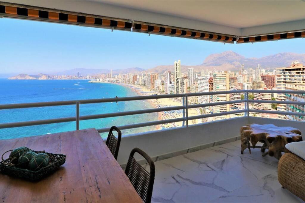 Luxurious 2-Bedroom Apt With Stunning Views, 1St Line On Levante Beach, Benidorm Bagian luar foto