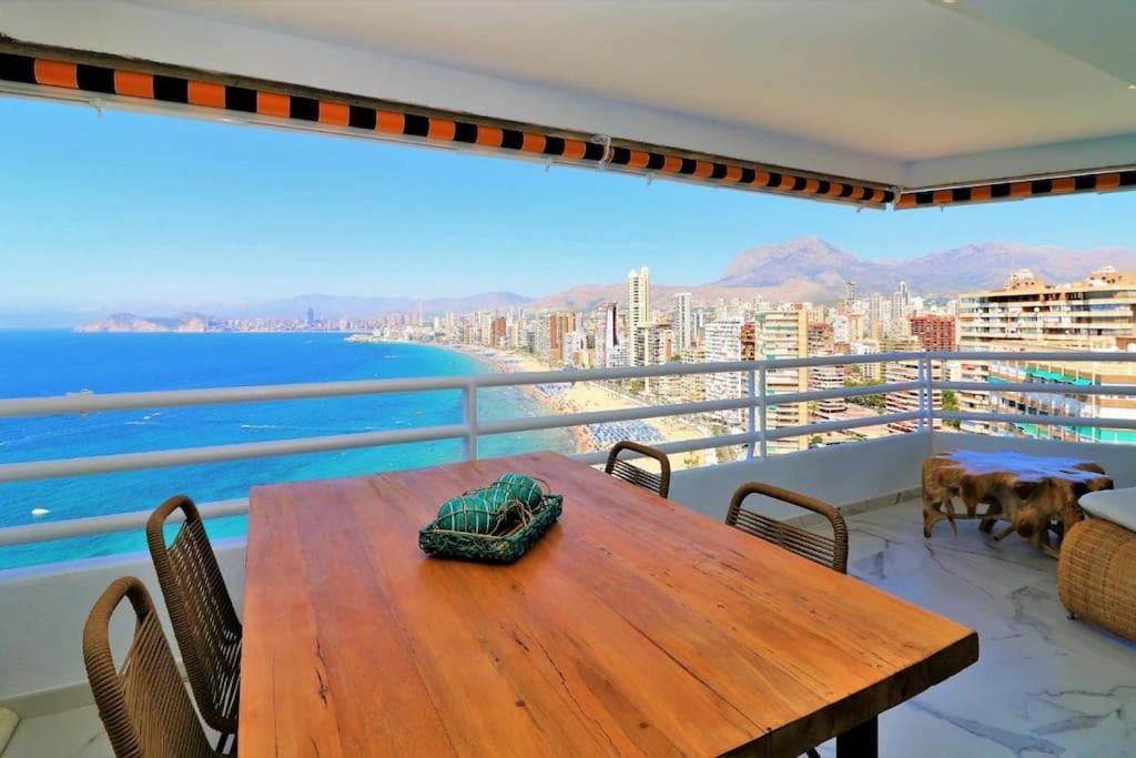 Luxurious 2-Bedroom Apt With Stunning Views, 1St Line On Levante Beach, Benidorm Bagian luar foto