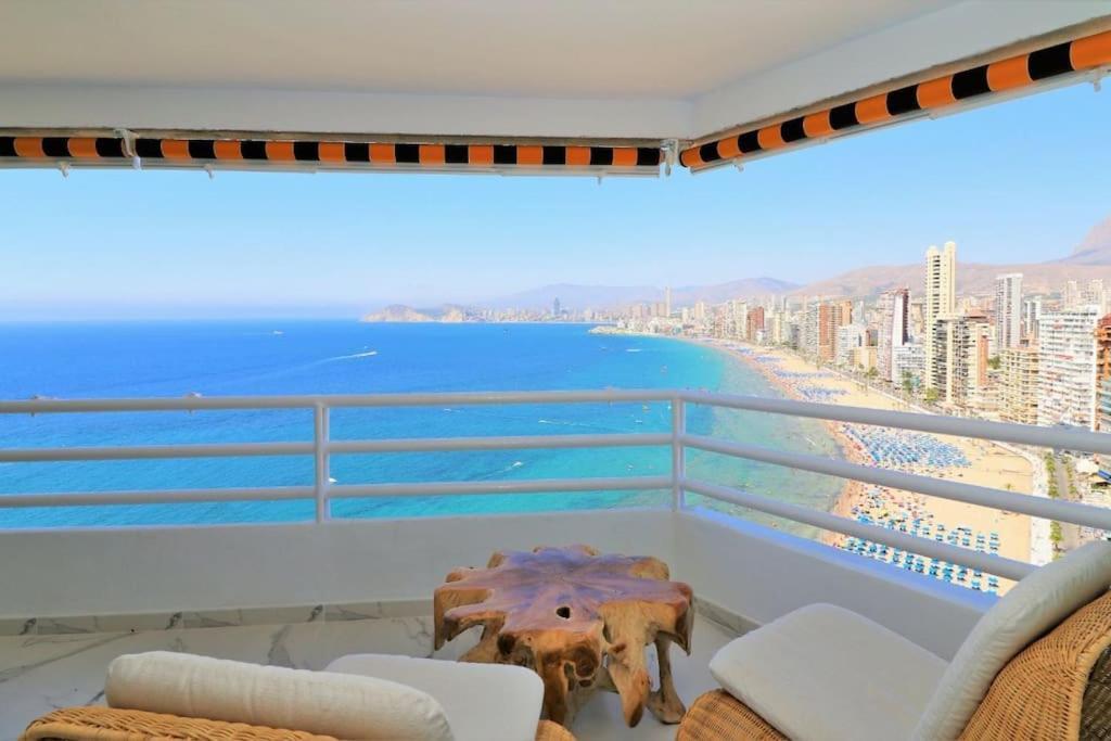 Luxurious 2-Bedroom Apt With Stunning Views, 1St Line On Levante Beach, Benidorm Bagian luar foto